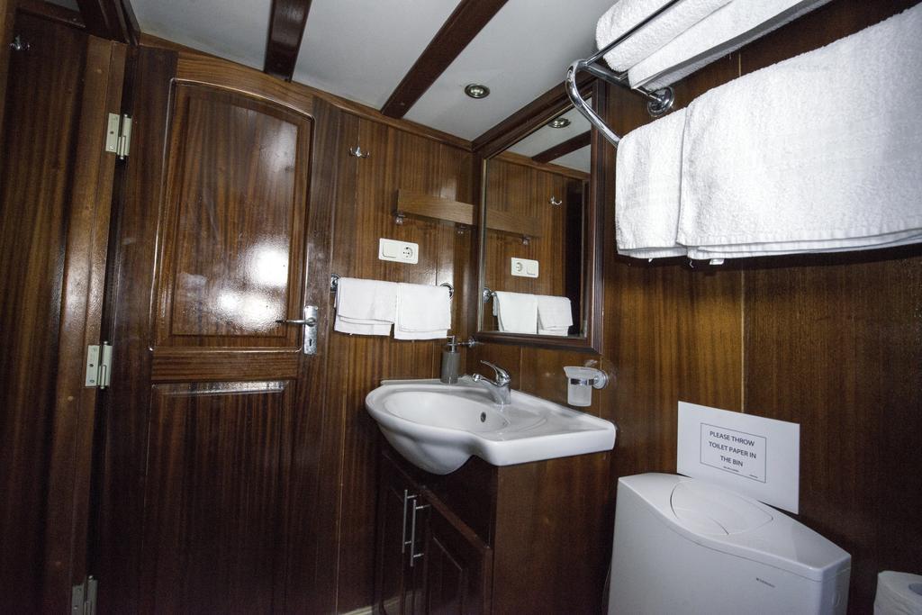 Botel Tersane Iv 2*